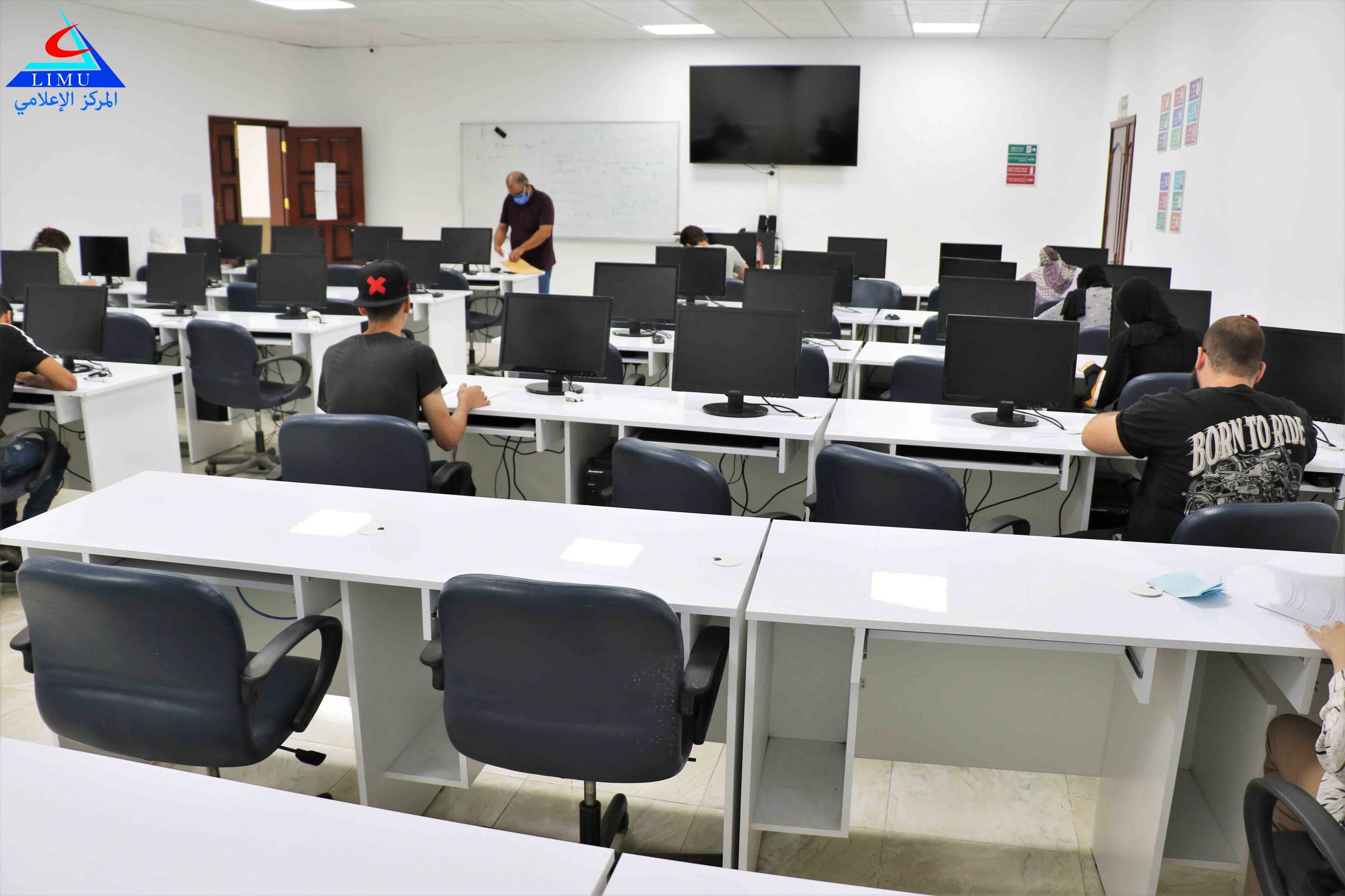 تواصل الاختبارات النهائية لطلبة كلية تكنولوجيا المعلومات