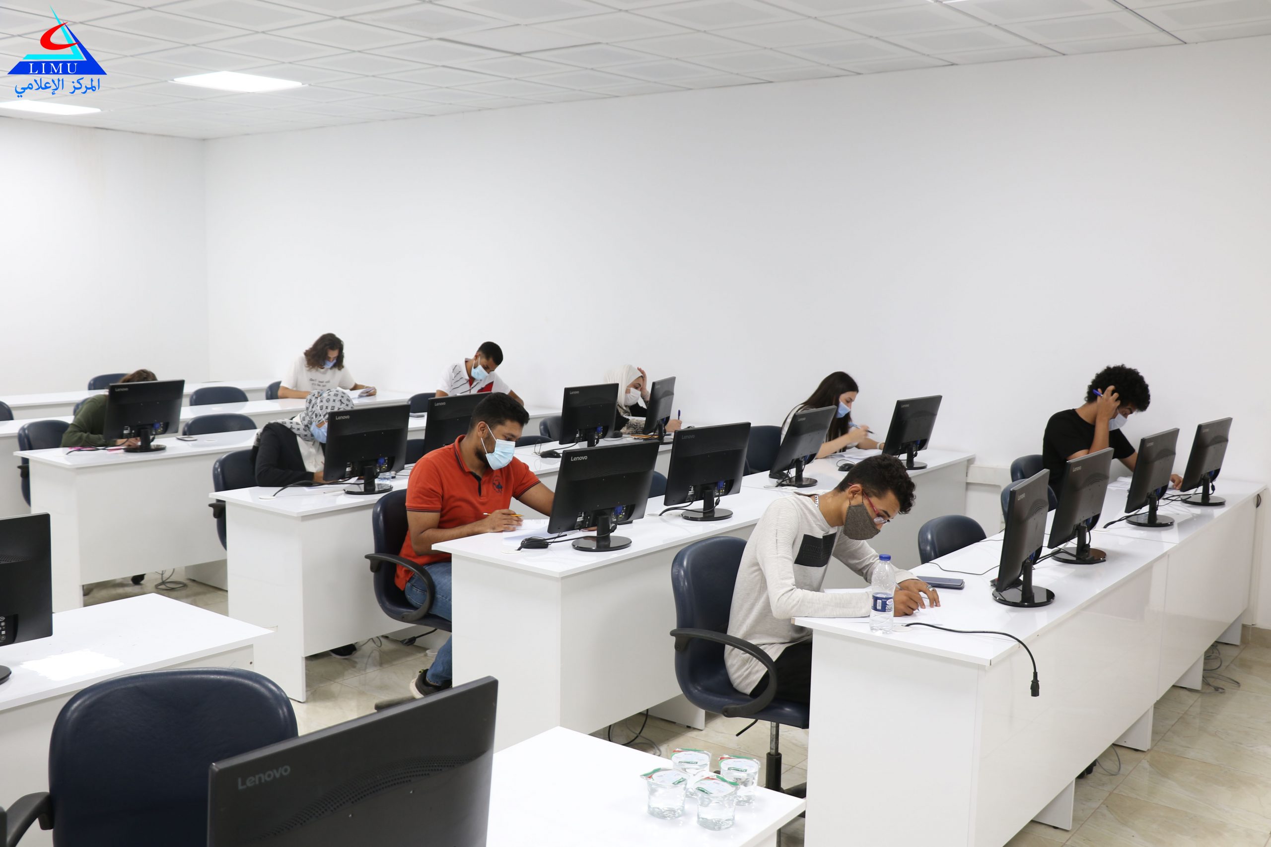 الاختبارات النهائية لطلبة كلية تكنولوجيا المعلومات IT