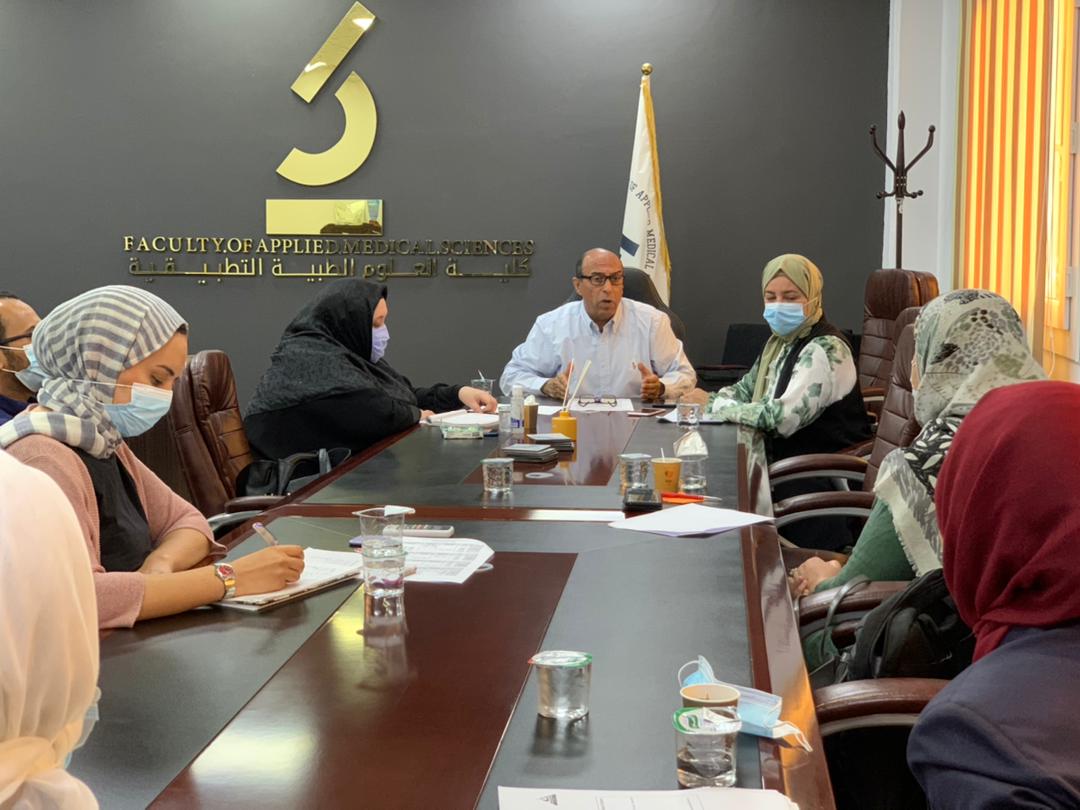 مجلس كلية AMS يبحث الاستعدادات للعام الاكاديمي الجديد