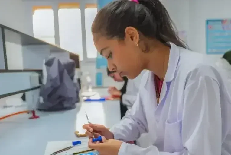 Faculty-of-Applied-Medical-Sciences.webp