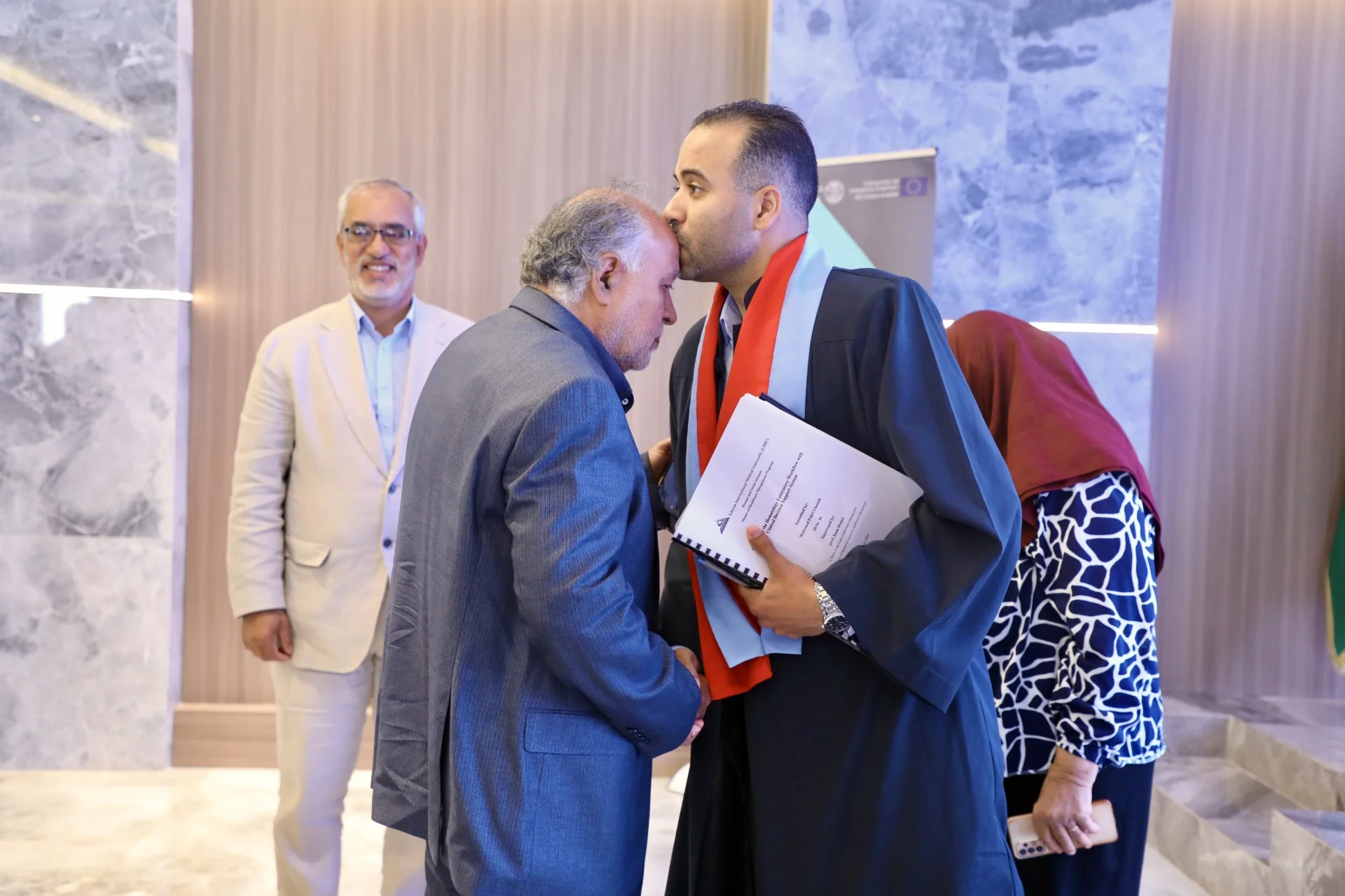 صورة-مناقشة-رسائل-ماجستير-إدارة الرعاية-الصحية