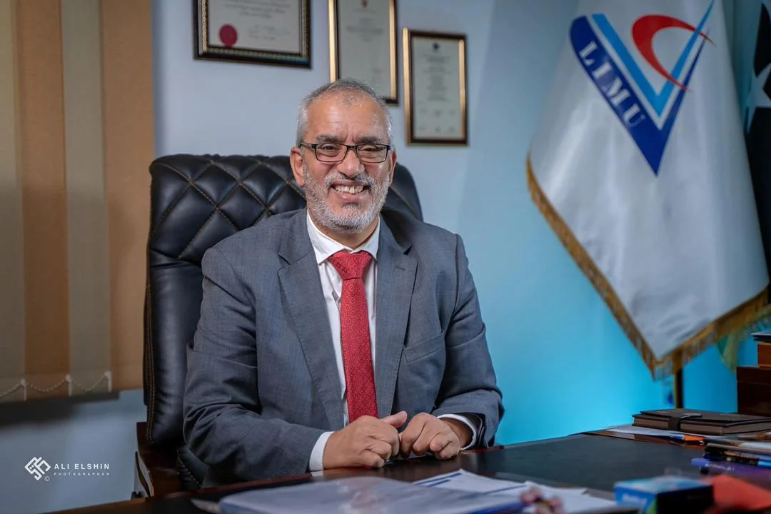 رئيس-الجامعة