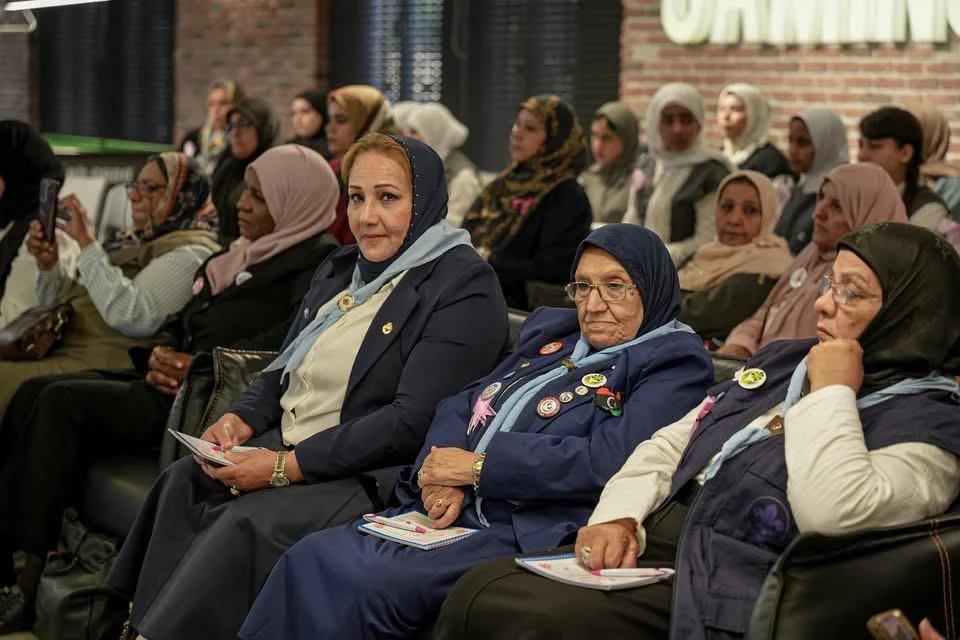 تأكيداً لمسؤوليتها المجتمعية الدولية تحيي (يومها الوردي)