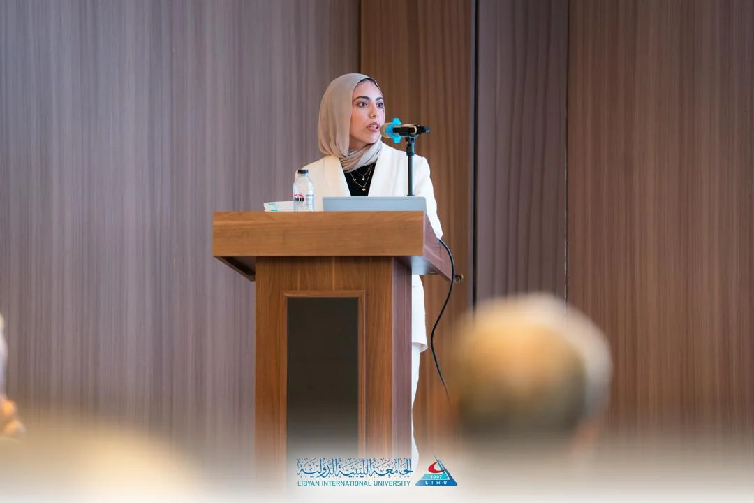 ربيعة و أمل تناقشان (الهوية الوطنية) و (التنمية المستدامة)