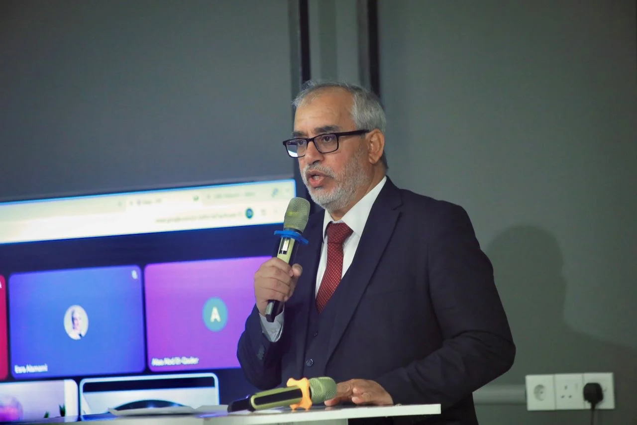 الدولية تحتفي بتخريج الدفعة الأولى من حَمَلة(الزمالة البريطانية