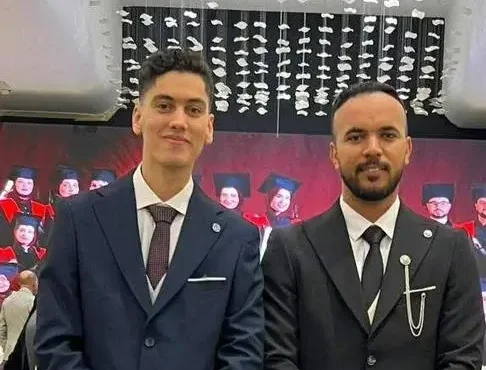 دوليون مميزون