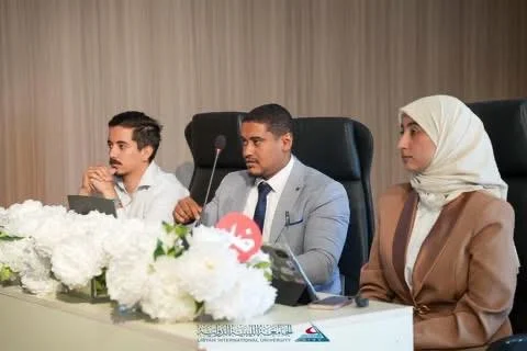 اليوم العلمي للاسنان - طلاب الدولية